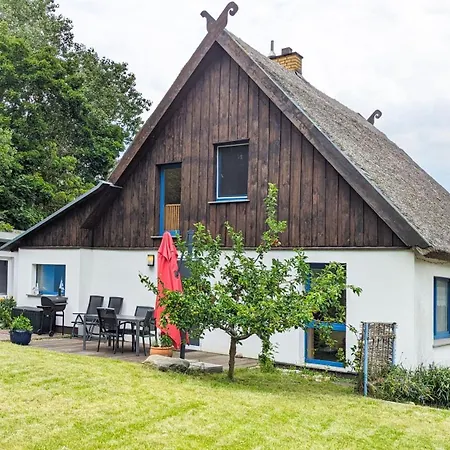 Holiday home - Reetdachhaus Kamminke