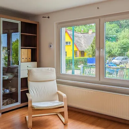 - Reetdachhaus Kamminke