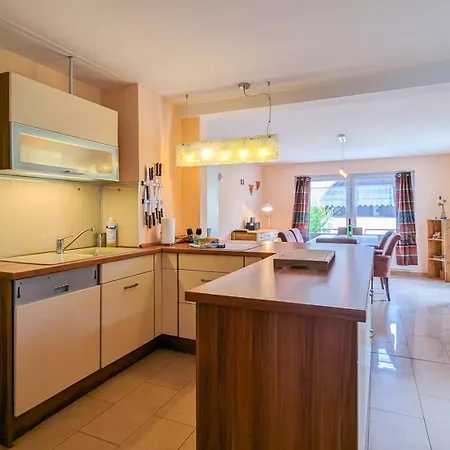 度假居 - Reetdachhaus *