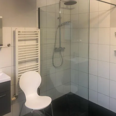 度假居 - Reetdachhaus Kamminke