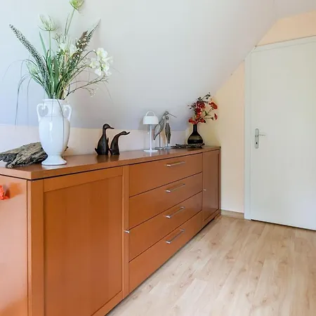 - Reetdachhaus Kamminke